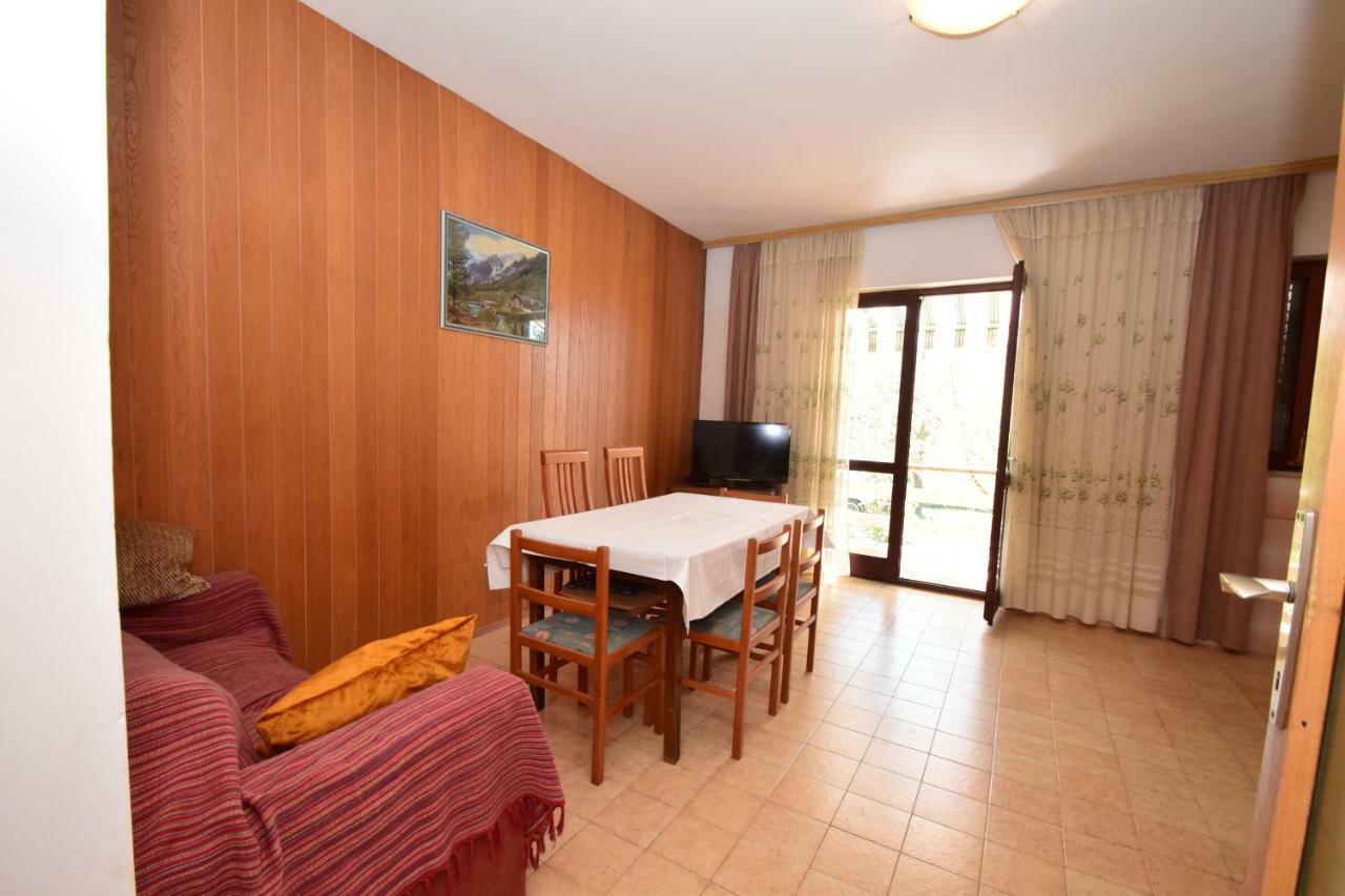 Apartments Ivan Starigrad Paklenica Ngoại thất bức ảnh