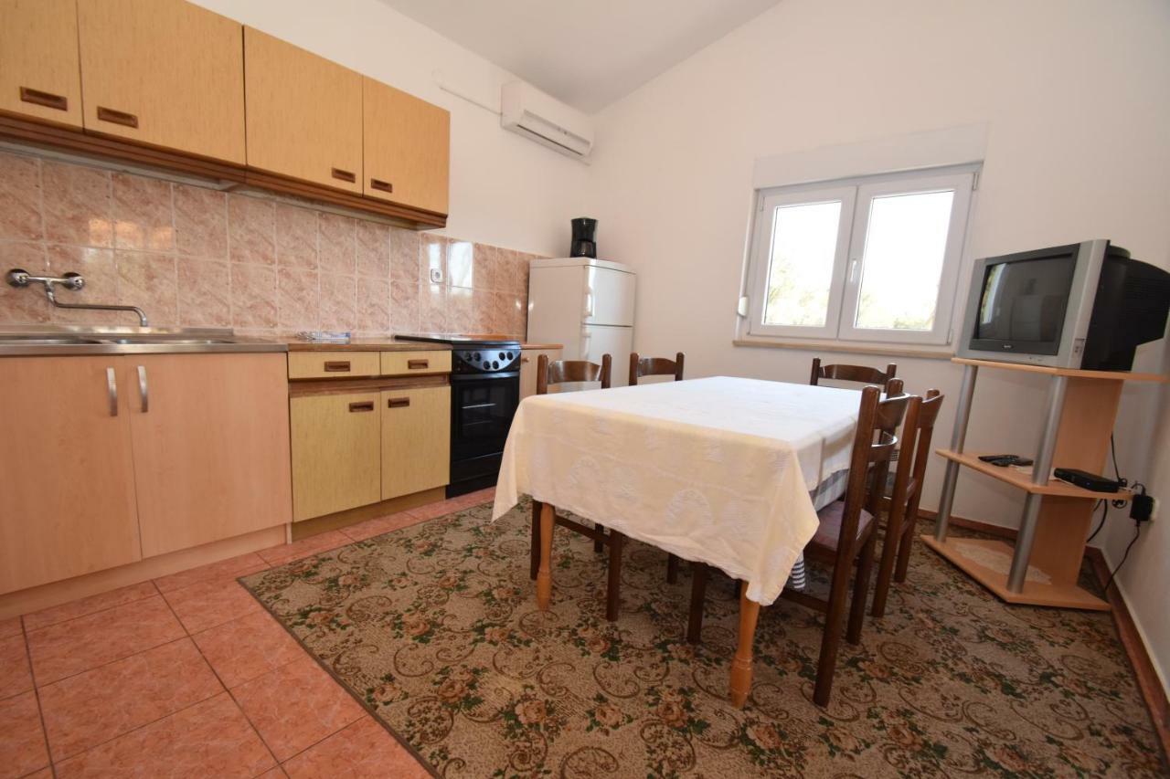Apartments Ivan Starigrad Paklenica Ngoại thất bức ảnh